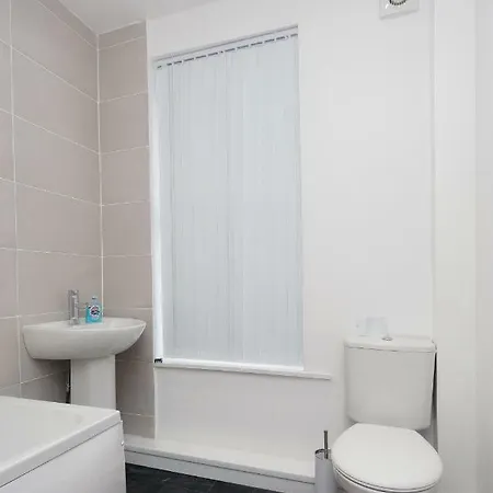 Apartment Leeds House *