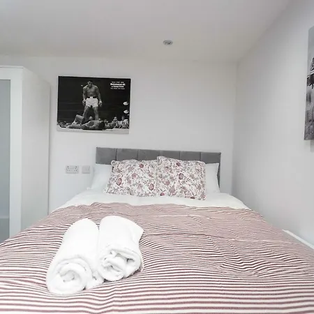 شقة Leeds House